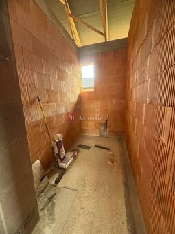 Praktický 4-izbový bungalov v novovybudovanej lokalite- Horo - 8