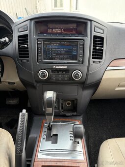 Mitsubishi Pajero 3.2 125kw 4x4 - 8