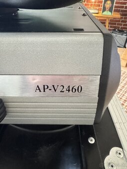 Predám 2x otočnú hlavu Apollo AP-V2460 (SPOT) + 2x rack - 8