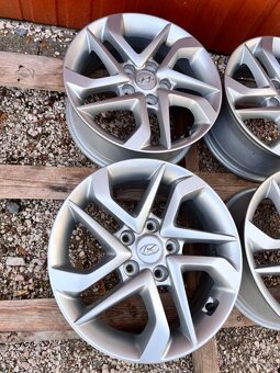 5x114,3 R16 originál alu disky Hyundai Tucson - senzory TOP - 8