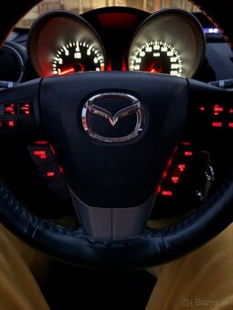 Mazda 3 benzín 2.0 L - 8