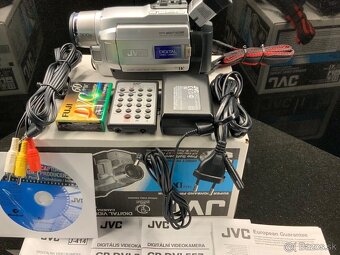 JVC digitalná video kamera - 8