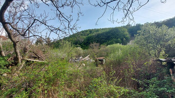 ZNÍŽENÁ CENA - pozemok v obci Uhliská o výmere 2852 m2 - 8