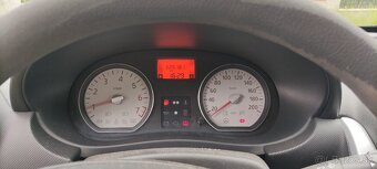 Dacia Sandero 1.4 Mpi benzín manuál 55 kw - 8