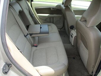 VOLVO XC70 D5 151kw AWD Momentum Kinetic 07/2010 - 8