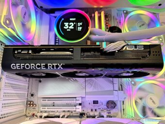 Ryzen 7 9800x3D, RTX 5080 16GB, 32GB RAM, 2TB SSD, 1200W - 8