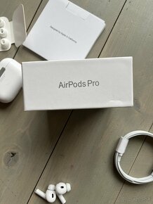 Apple AirPods Pro 2 - 8