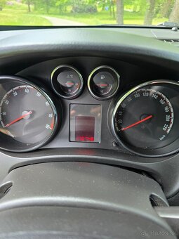 Opel meriva B 1.4 benzin turbo.2010 - 8
