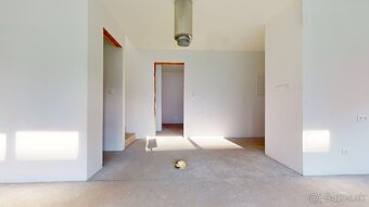 Moderný dvojpodlažný holodom 5i rodinného domu v Jarovciach - 8