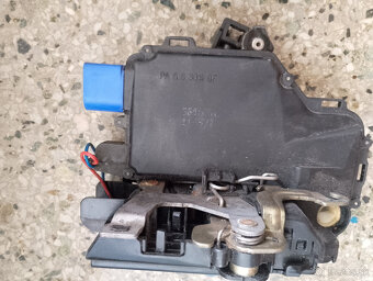 Fabia,Skoda,Favorit,WW,Audi: motorček,RJ, prepínač, zámok, c - 8