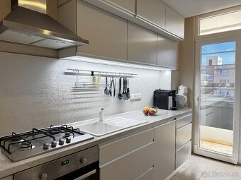 NA PREDAJ zrekonštruovaný 3-izbový byt, Kanianka, okr. PD - 8