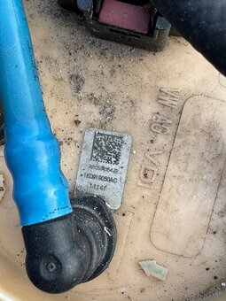 Palivová nádrž Superb 2 TDI - 8