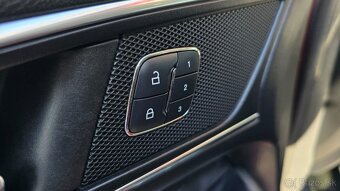 Ford S-Max 2.0 TDCi DPF Titanium - 8