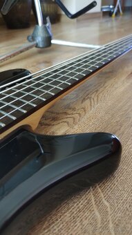 Basová gitara Warwick Streamer - 8