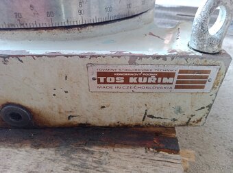 Otocny stol 320 - 8
