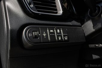 Kia Ceed SW 1.5 T-GDi GT-Line M6 - 8