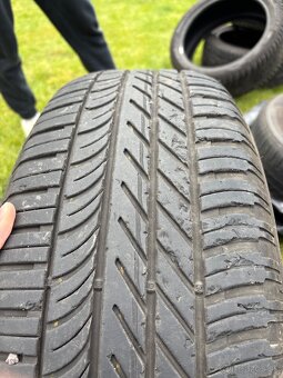 Goodyear Eagle F1 4x4 - Celoročné pneu - 8