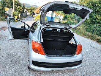 PEUGEOT 207 1.4 8V 160000KM NOVÁ STK - 8