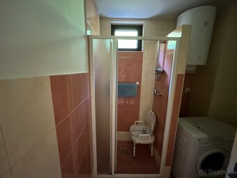 Rodinný dom na predaj aj s garážou v obci Maria Huta - 8