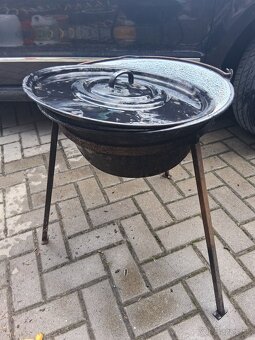 Predam 10litrovy kotlík na guláš kotlík nohy pokrievka - 8