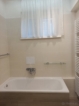 Prenájom 4 izb. bytu v RD, Staré Mesto, Révová ul. - 8