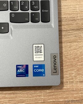 Lenovo LOQ 15IAX9I - 8