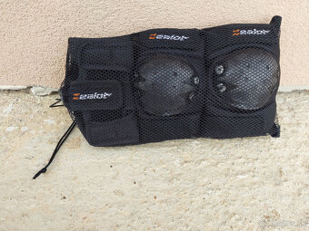 Detske kolieskove korcule + chranice - 8