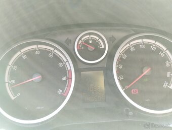 Opel Corsa - 8