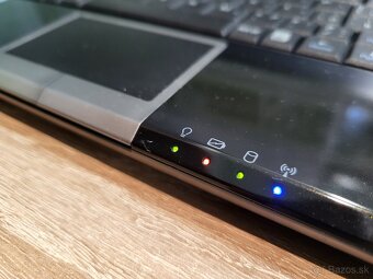 Asus Eee PC 901, model EEEPC901-BK009X, s puzdrom - 8