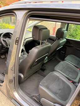 VW Sharan 2.0 TDI, 2016, DSG, ťažné, pano - 8