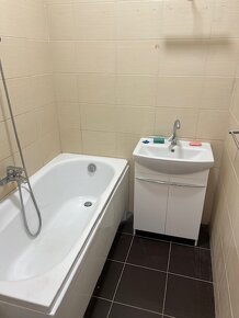 Predaj 3izb byt s balkónom 95m2 Centrum Levice - 8