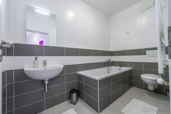 Novostavba 2 izbového bytu s loggiou a garážou - 8