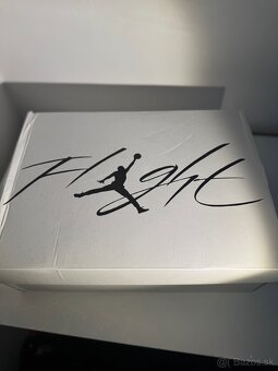 Jordan 4 white thunder - 8