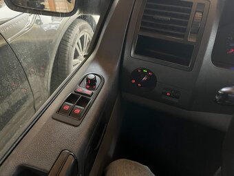 Caravelle Multivan, transporter 4x4 Slovenské auto T5 - 8