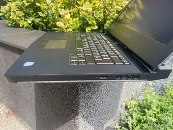 najvyššia konf. - Alienware 15 R4 - CPU i9 / 4k LCD /GTX1080 - 8