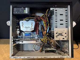 Starší herný PC AMD Phenom X4 965 / 8GB RAM / Radeon HD 7950 - 8