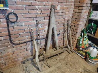 Starý drevený konský voz - časti - 8