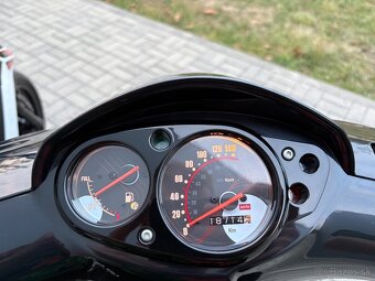 Aprilia SR 125 - 8
