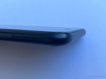 Apple iPhone SE 2020 128GB čierny / batt. 85% - 8