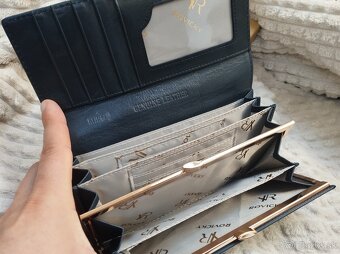 Dámska kožená peňaženka - 8