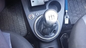 FORD FUSION 1.4i 2010 - 8