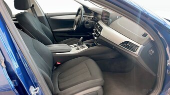 Ponúkame na predaj vozidlo BMW 5 520d AT 2022 - 8