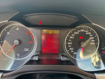 Audi A4 B8 - 8