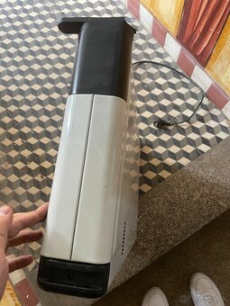 Predám konvektorový ohrievač De’Longhi Caldo Svelt HC20F - 8