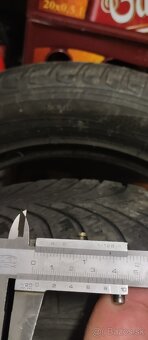 Predám dve zimné pneumatiky Hankook 205/55r16 - 8
