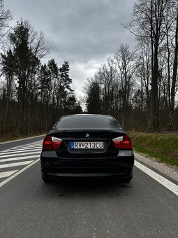 BMW E90 325i - 8