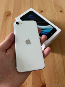 Apple iPhone SE 2020 256GB White 100% batéria - 8
