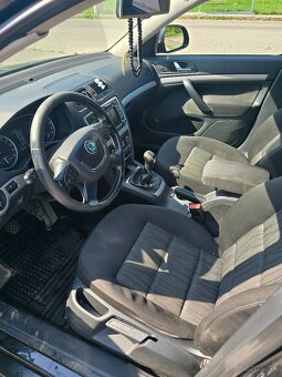 Škoda octavia combi 4x4 2,0 TDI CR - 8