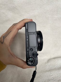 Sony Cyber-shot RX100 Mark IV - 8