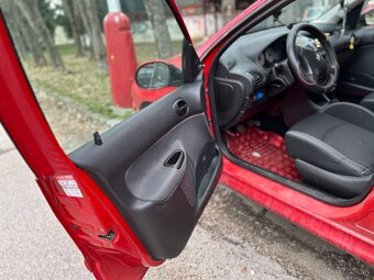 Peugeot 206SW. 1,4L Benzin - 8